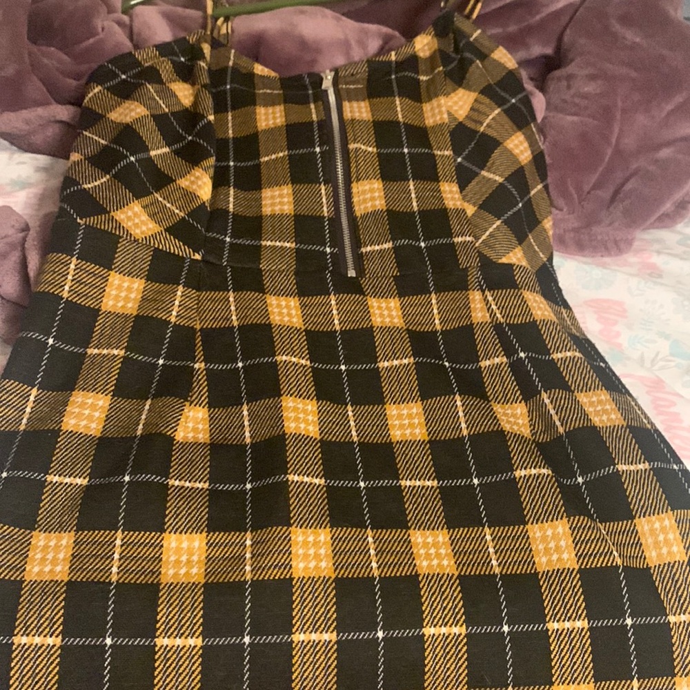 A mis thigh dress